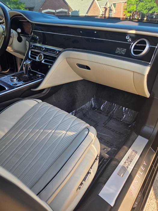 Bentley Flying Spur photo 5